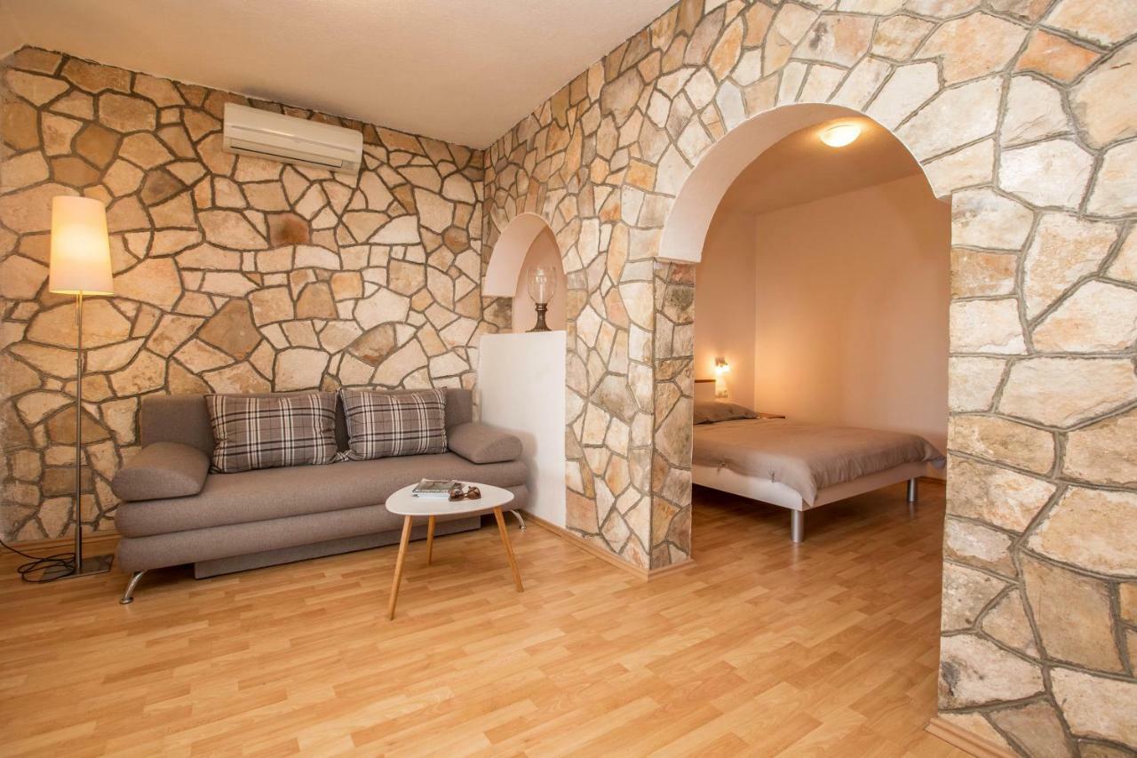 Villa Pod Borom Sveta Nedelja  Exterior foto